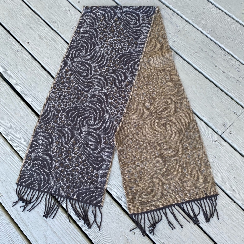 NWOT Unisex animal print (double sided) long wool scarf with fringes, 64” x 12”